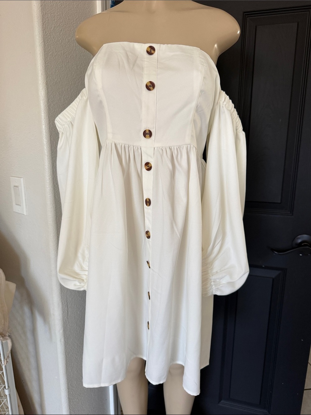 New Showpo Size 8 Off-Shoulder White Button-Front Dress